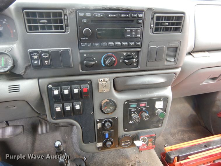 image for item KV9129 2010 Ford F650  shuttle bus