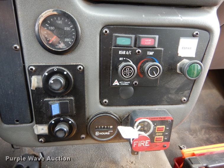 image for item KV9129 2010 Ford F650  shuttle bus