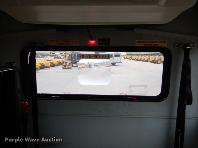 image for item KV9129 2010 Ford F650  shuttle bus