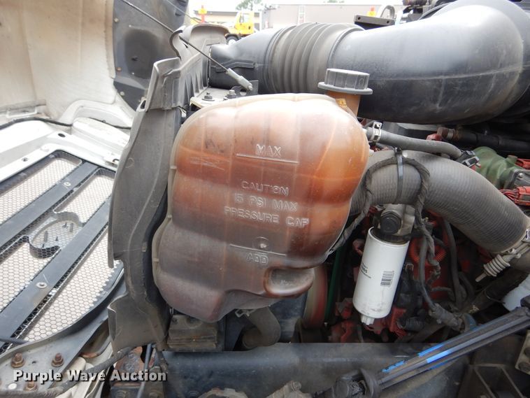 image for item KV9129 2010 Ford F650  shuttle bus