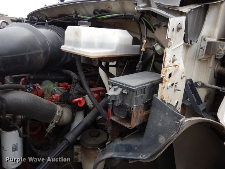 image for item KV9129 2010 Ford F650  shuttle bus