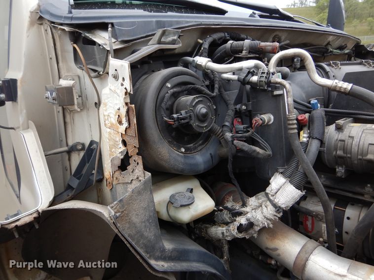 image for item KV9129 2010 Ford F650  shuttle bus