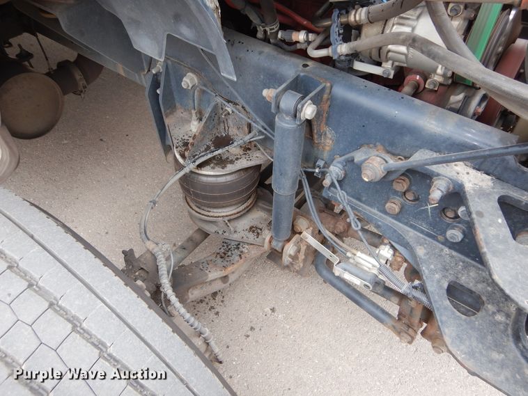 image for item KV9129 2010 Ford F650  shuttle bus