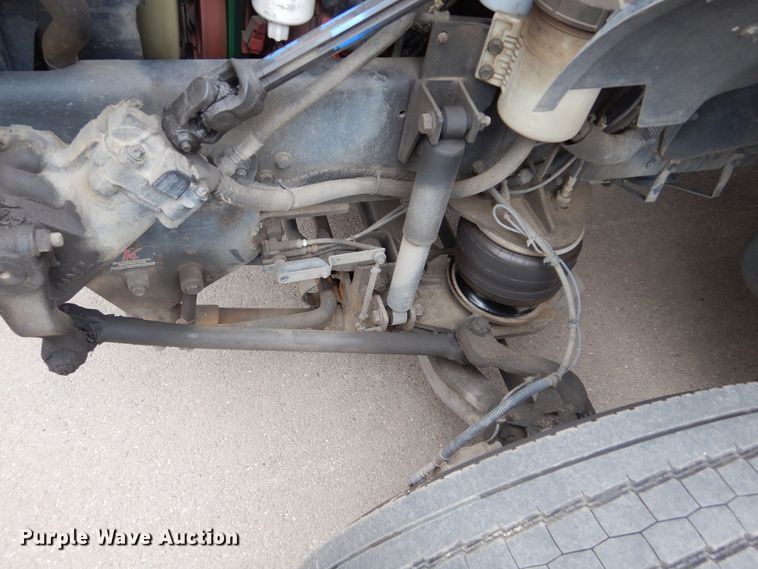 image for item KV9129 2010 Ford F650  shuttle bus