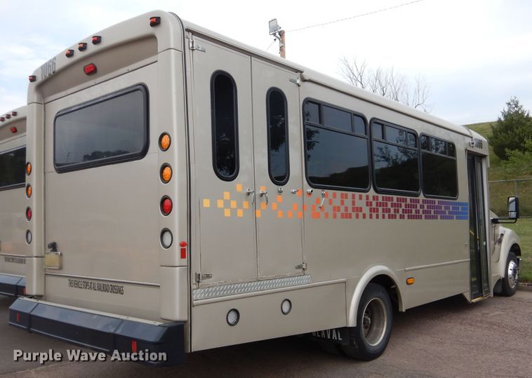 image for item KV9130 2010 Ford F650  shuttle bus