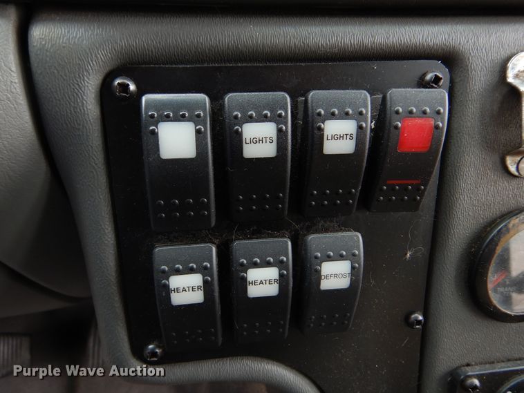 image for item KV9130 2010 Ford F650  shuttle bus