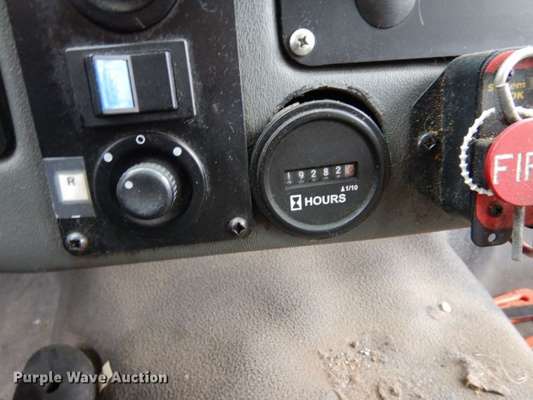 image for item KV9130 2010 Ford F650  shuttle bus