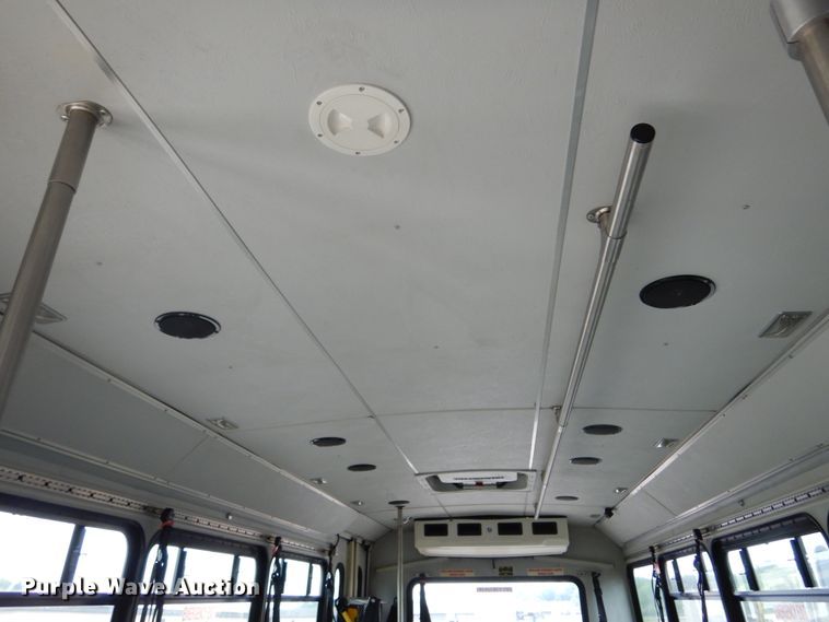 image for item KV9130 2010 Ford F650  shuttle bus