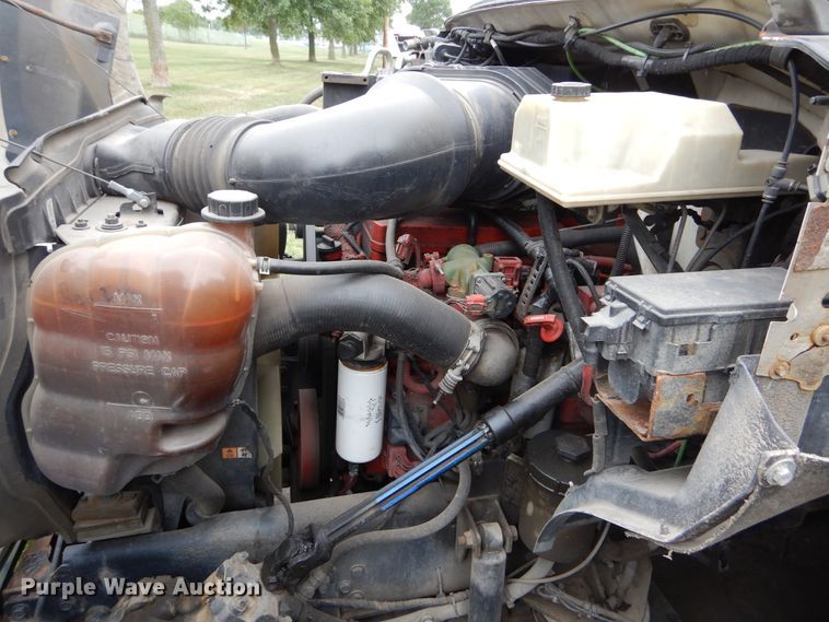 image for item KV9130 2010 Ford F650  shuttle bus