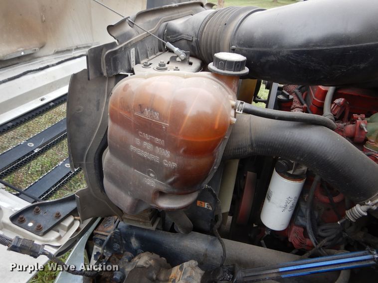 image for item KV9130 2010 Ford F650  shuttle bus