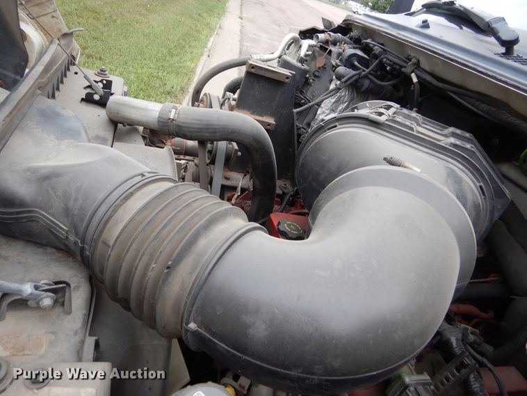 image for item KV9130 2010 Ford F650  shuttle bus