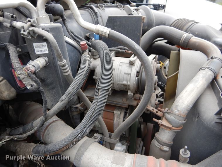 image for item KV9130 2010 Ford F650  shuttle bus