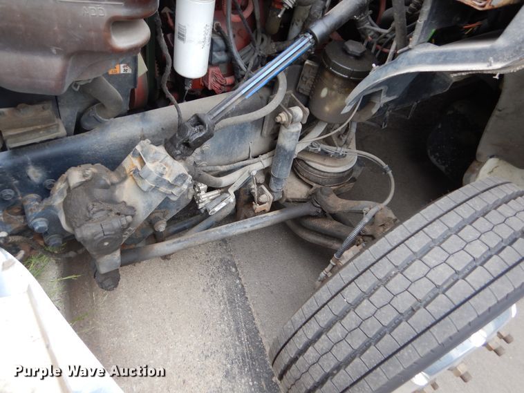 image for item KV9130 2010 Ford F650  shuttle bus