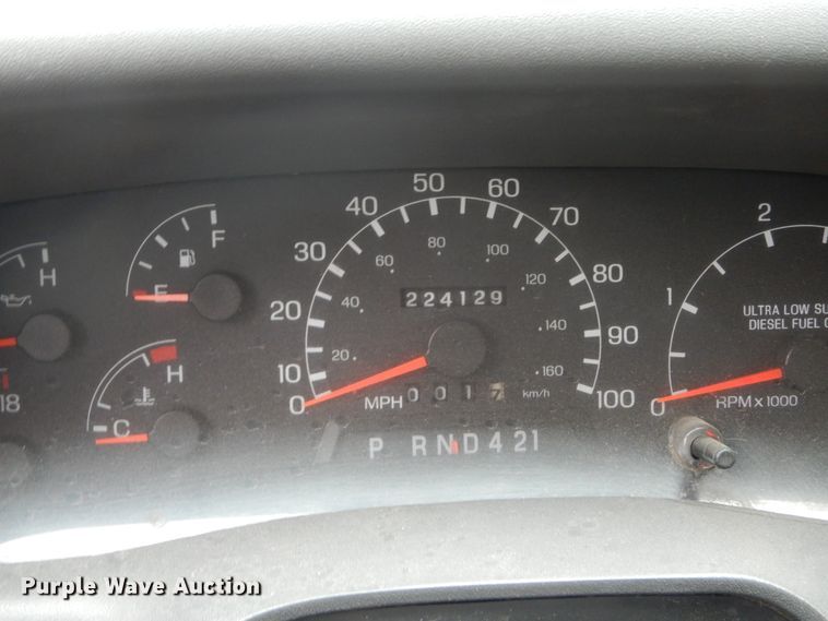 image for item KV9131 2010 Ford F650  shuttle bus