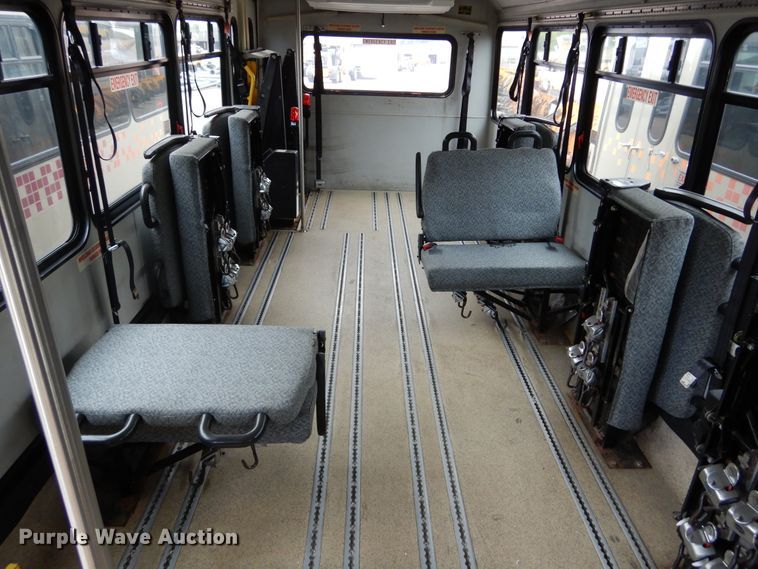 image for item KV9131 2010 Ford F650  shuttle bus