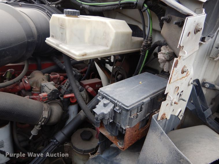 image for item KV9131 2010 Ford F650  shuttle bus