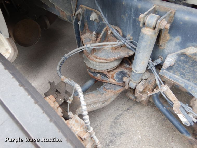 image for item KV9131 2010 Ford F650  shuttle bus