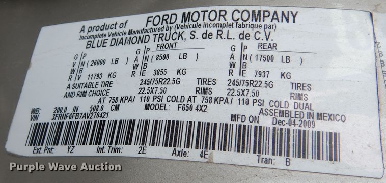 image for item KV9131 2010 Ford F650  shuttle bus