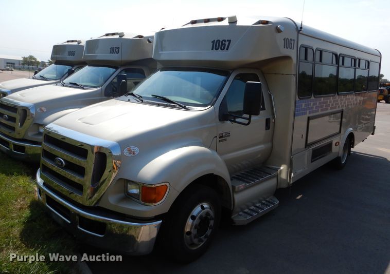 image for item KV9132 2010 Ford F650  shuttle bus