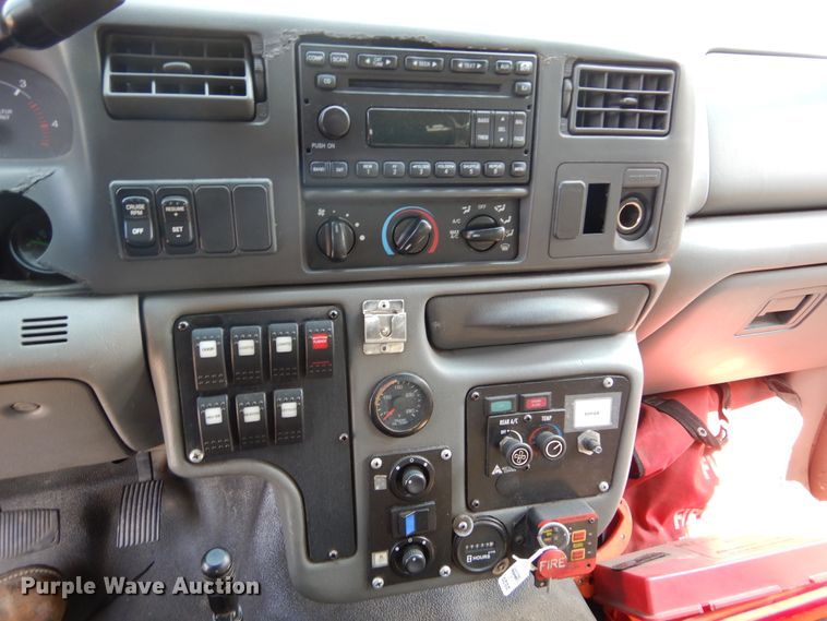 image for item KV9132 2010 Ford F650  shuttle bus