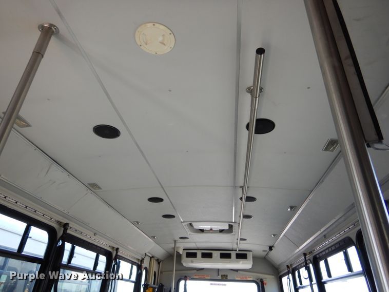 image for item KV9132 2010 Ford F650  shuttle bus