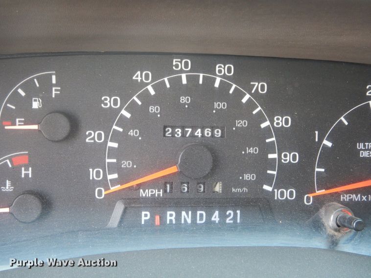 image for item KV9132 2010 Ford F650  shuttle bus