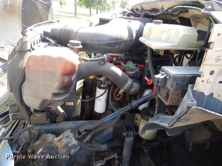 image for item KV9132 2010 Ford F650  shuttle bus