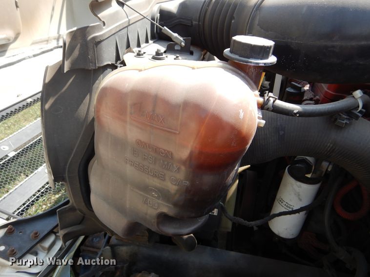 image for item KV9132 2010 Ford F650  shuttle bus