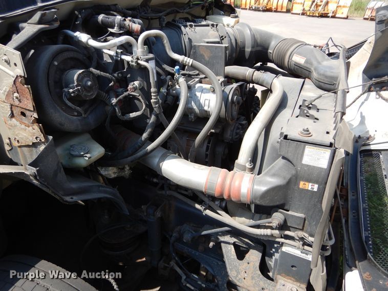 image for item KV9132 2010 Ford F650  shuttle bus