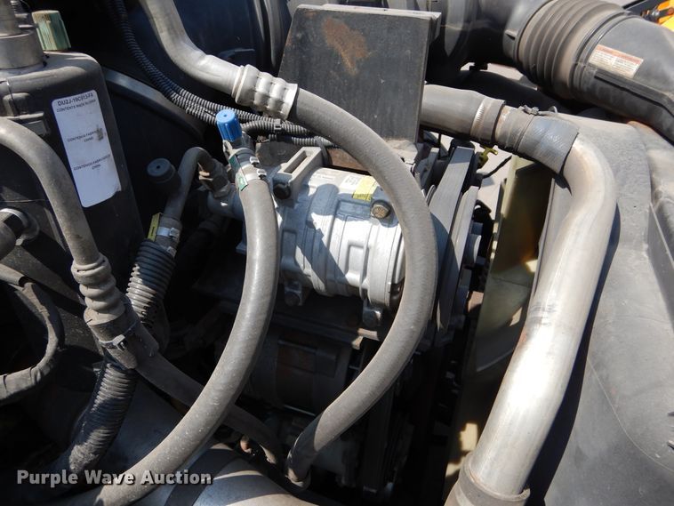 image for item KV9132 2010 Ford F650  shuttle bus