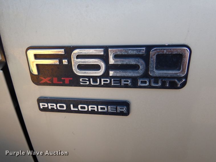 image for item KV9132 2010 Ford F650  shuttle bus