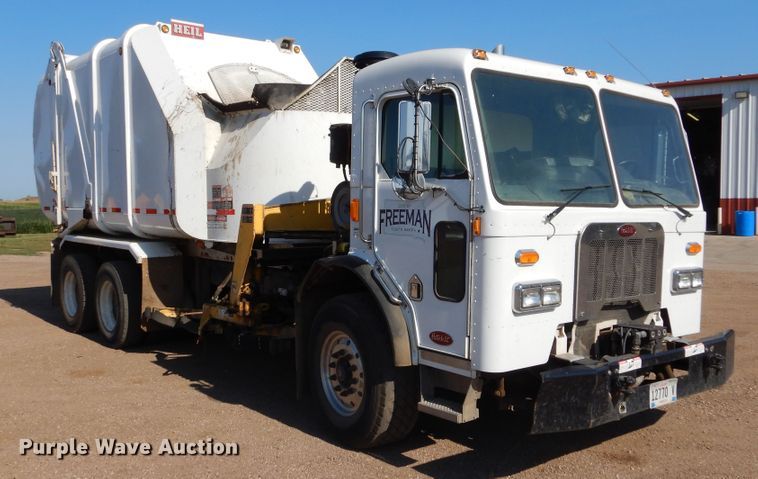 image for item KV9219 2014 Peterbilt 320  refuse truck