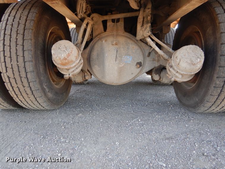 image for item KV9219 2014 Peterbilt 320  refuse truck