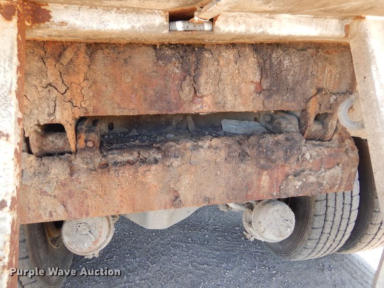 image for item KV9219 2014 Peterbilt 320  refuse truck