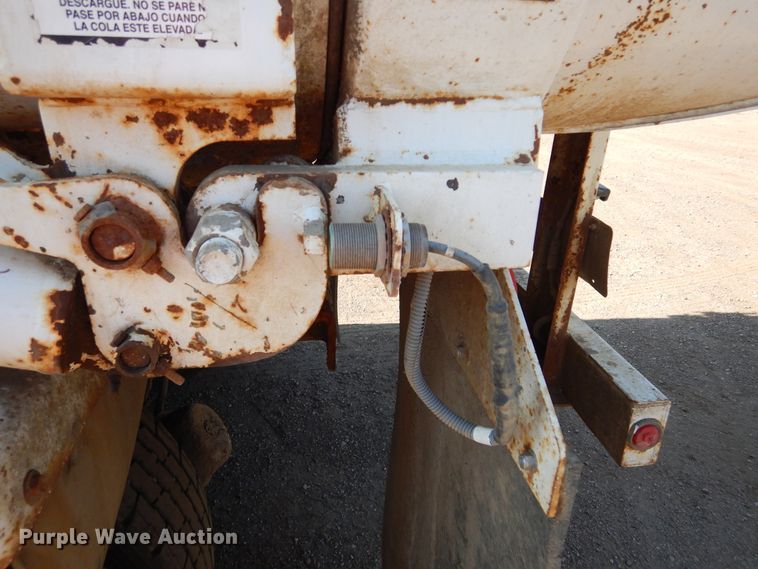 image for item KV9219 2014 Peterbilt 320  refuse truck