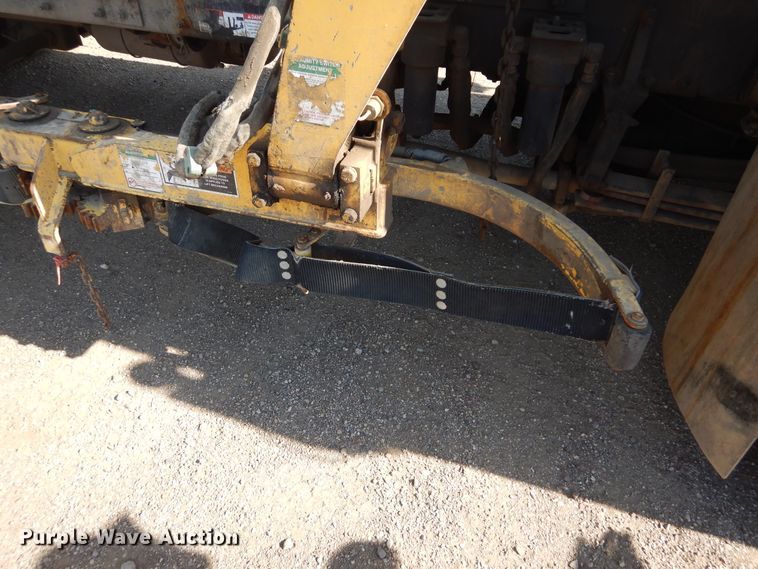 image for item KV9219 2014 Peterbilt 320  refuse truck