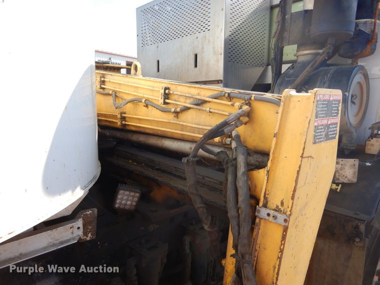 image for item KV9219 2014 Peterbilt 320  refuse truck