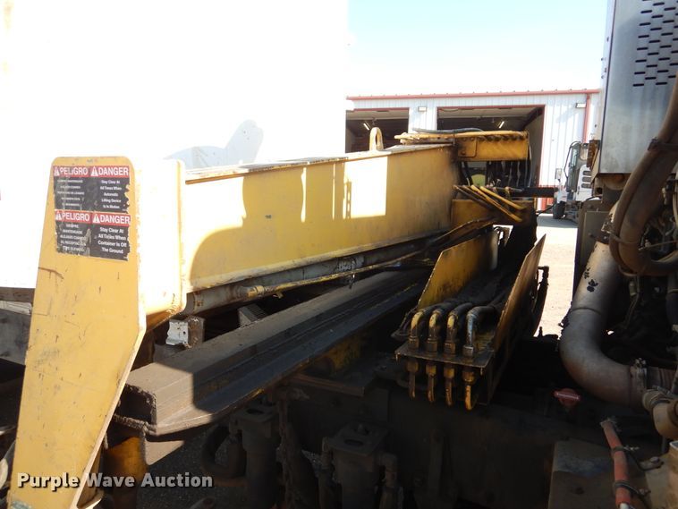 image for item KV9219 2014 Peterbilt 320  refuse truck