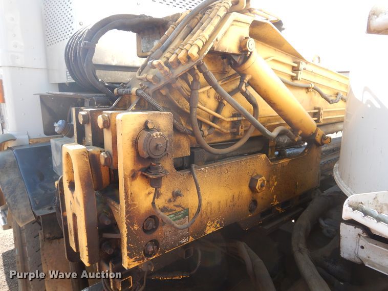 image for item KV9219 2014 Peterbilt 320  refuse truck