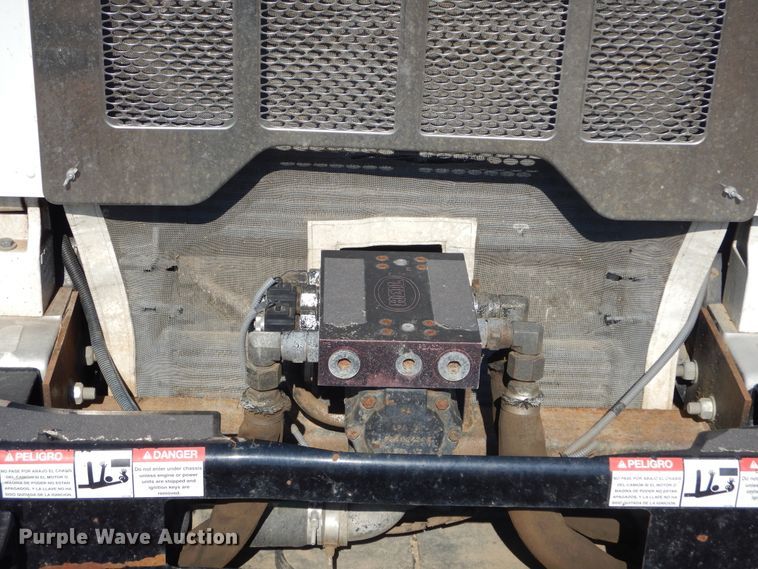 image for item KV9219 2014 Peterbilt 320  refuse truck