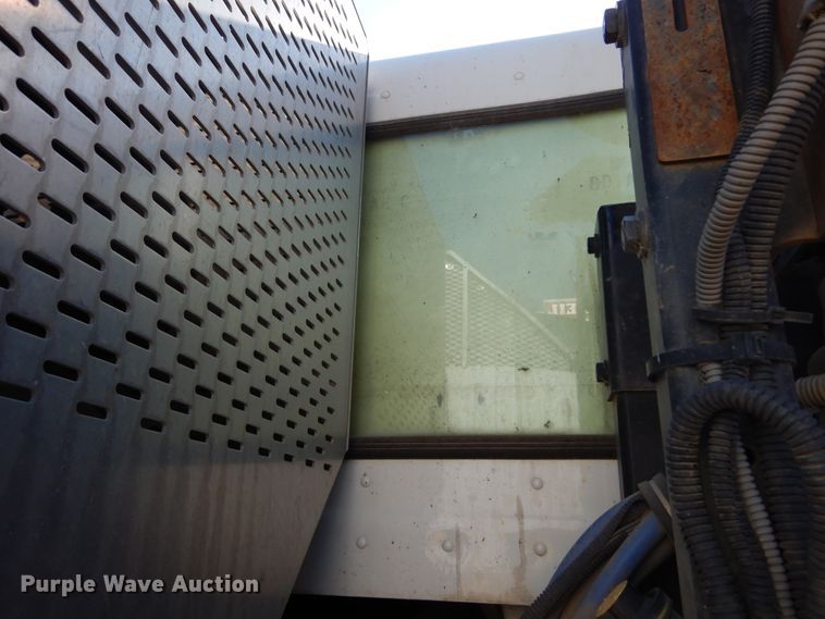 image for item KV9219 2014 Peterbilt 320  refuse truck