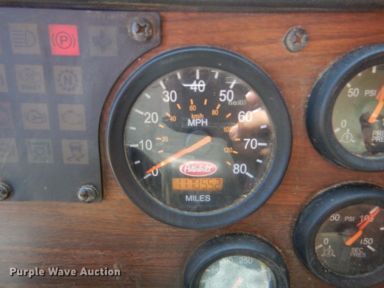 image for item KV9219 2014 Peterbilt 320  refuse truck