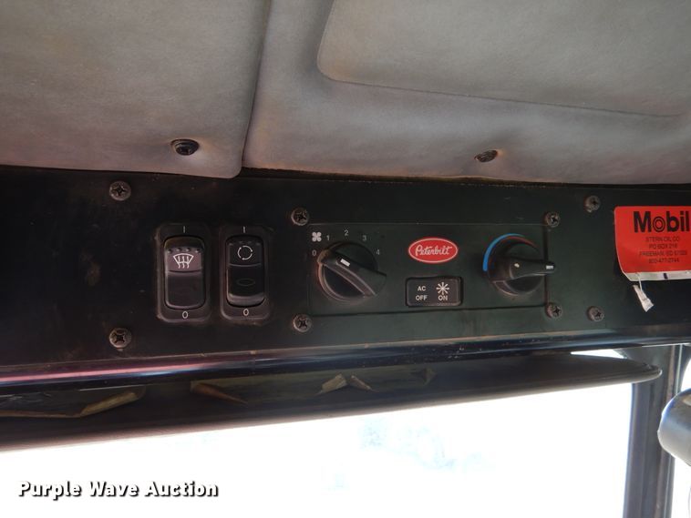 image for item KV9219 2014 Peterbilt 320  refuse truck