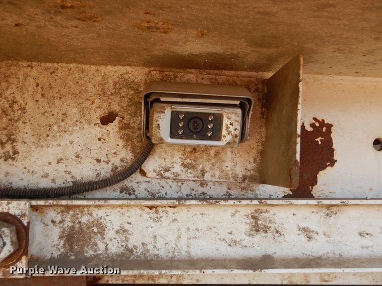 image for item KV9219 2014 Peterbilt 320  refuse truck