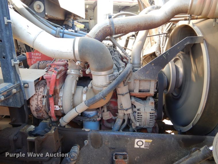 image for item KV9219 2014 Peterbilt 320  refuse truck