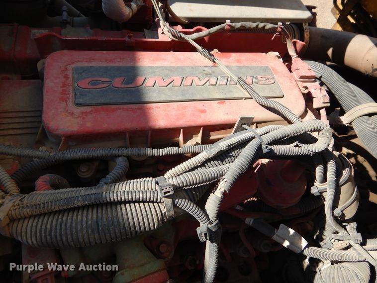 image for item KV9219 2014 Peterbilt 320  refuse truck