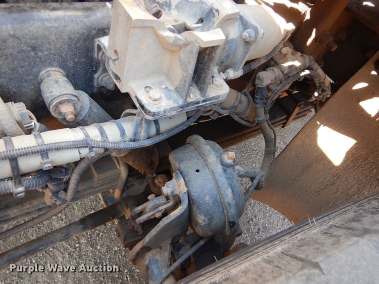 image for item KV9219 2014 Peterbilt 320  refuse truck