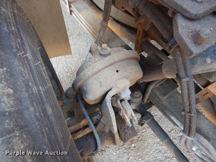 image for item KV9219 2014 Peterbilt 320  refuse truck