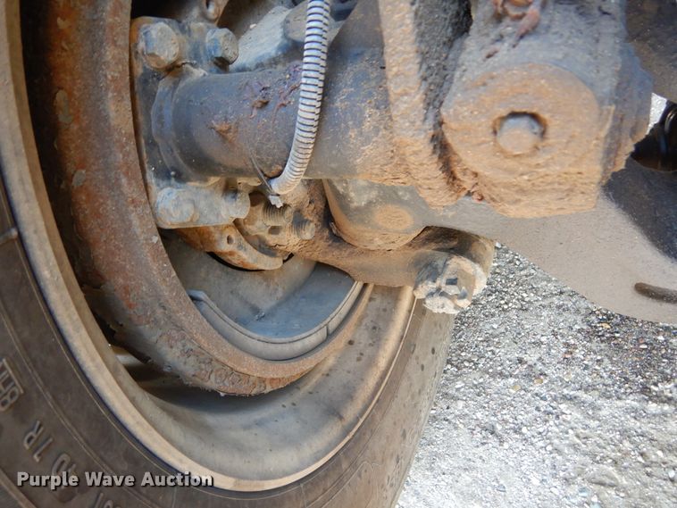 image for item KV9219 2014 Peterbilt 320  refuse truck