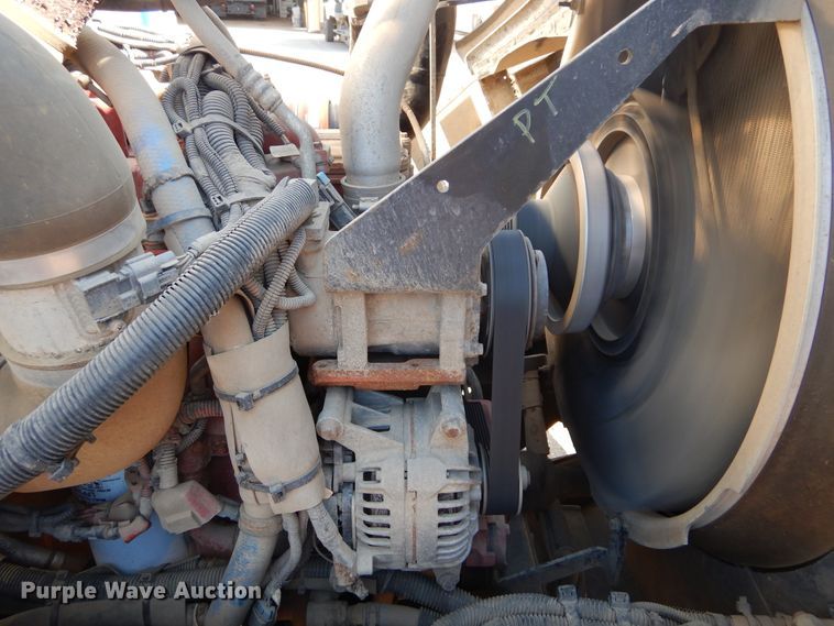 image for item KV9219 2014 Peterbilt 320  refuse truck